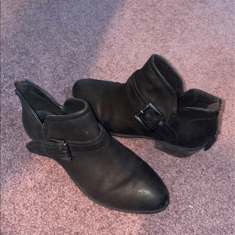 Steve Madden black ankle booties